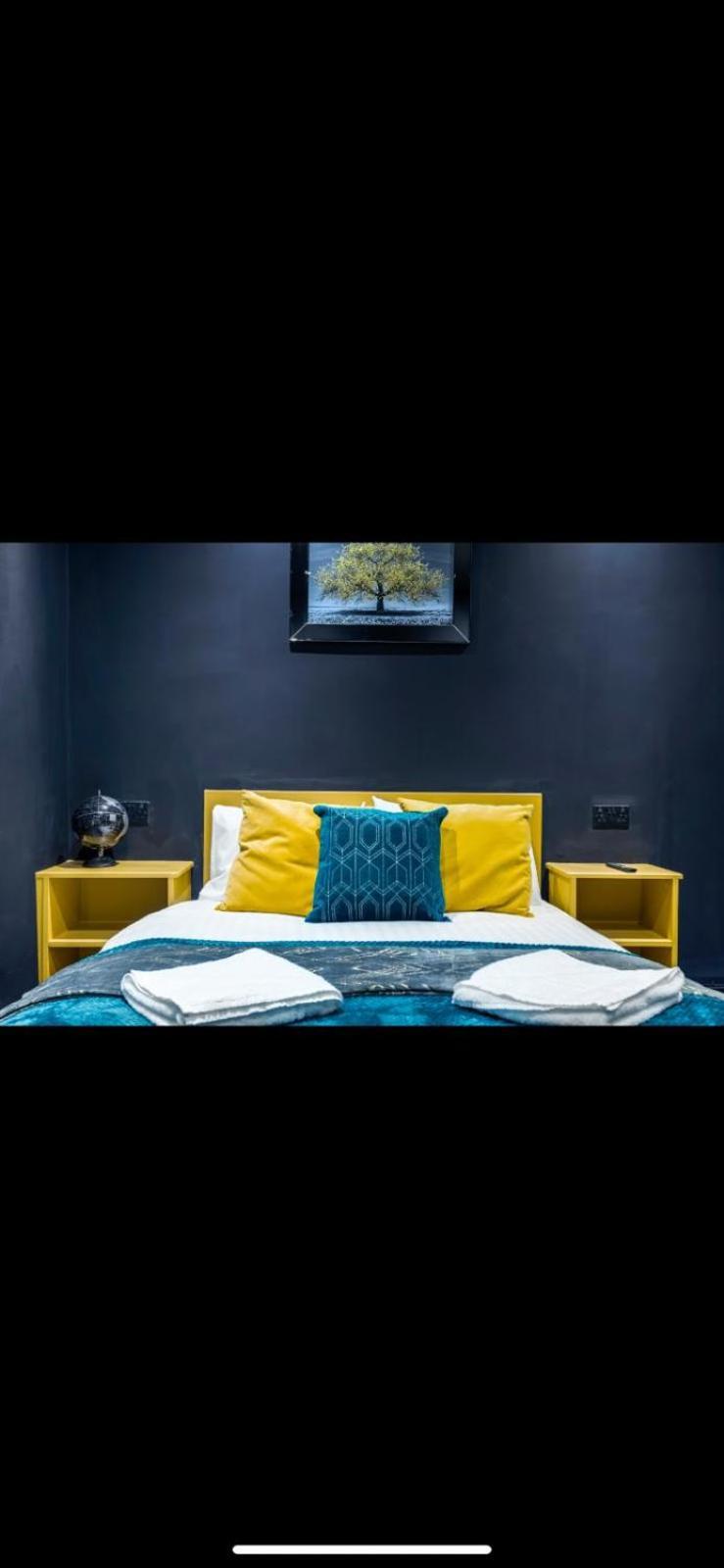 Two Bed Modern Apartment 5Min Walk To Town Centre With Free Parking ! Under New Management Blackpool Exteriér fotografie