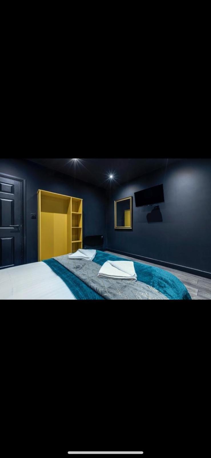Two Bed Modern Apartment 5Min Walk To Town Centre With Free Parking ! Under New Management Blackpool Exteriér fotografie